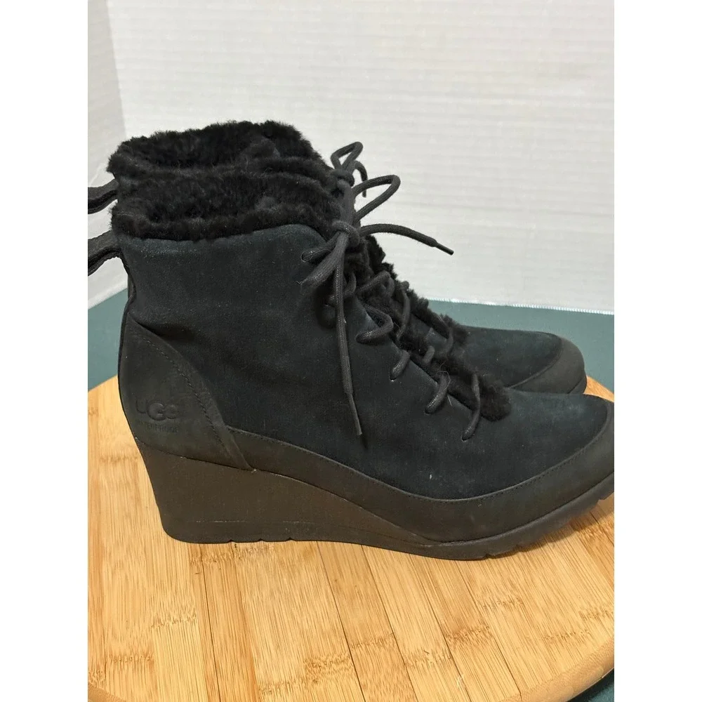 UGG Lakesider‎ Zip Puff Black Waterproof Suede Wedge Boots 1103822 Womens 10